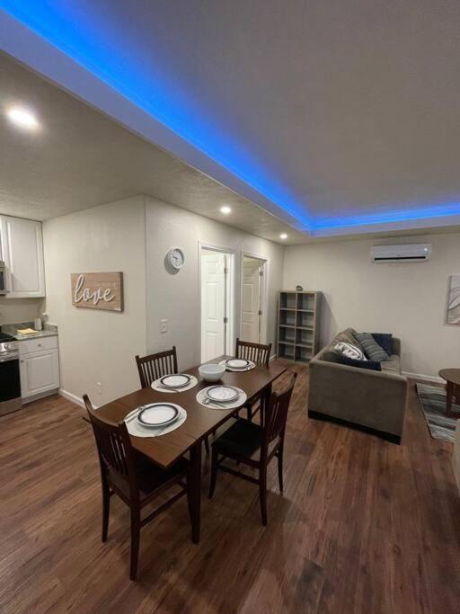 Brand New 2Br Cute Blue Led In North Fresno Apartment ภายนอก รูปภาพ