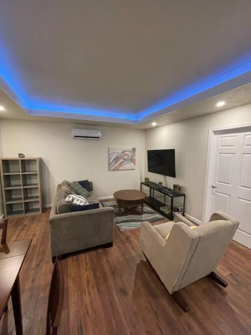 Brand New 2Br Cute Blue Led In North Fresno Apartment ภายนอก รูปภาพ